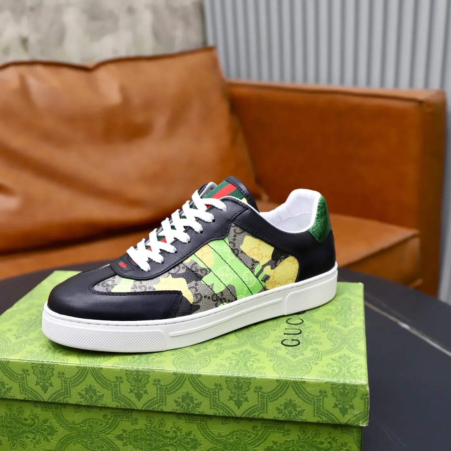 Ex-factory price: 400💰🙅‍♂️🙅‍♂️🙅‍♂️ Brand: Gucci GUCCi Standard code: 38-44 (45 customized) Grade: Same as the official website Material: Original leather splicing Comfortable and breathable sheepskin lining Original wear-resistant outsole Style category: Men's fashionable casual shoes Running sneakers Distinguished luxury brand elements Top luxury Color: actual picture color